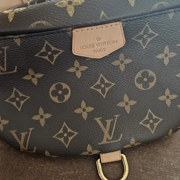 SOLD Louis Vuitton Monogram Bumbag - Picture 6 of 16